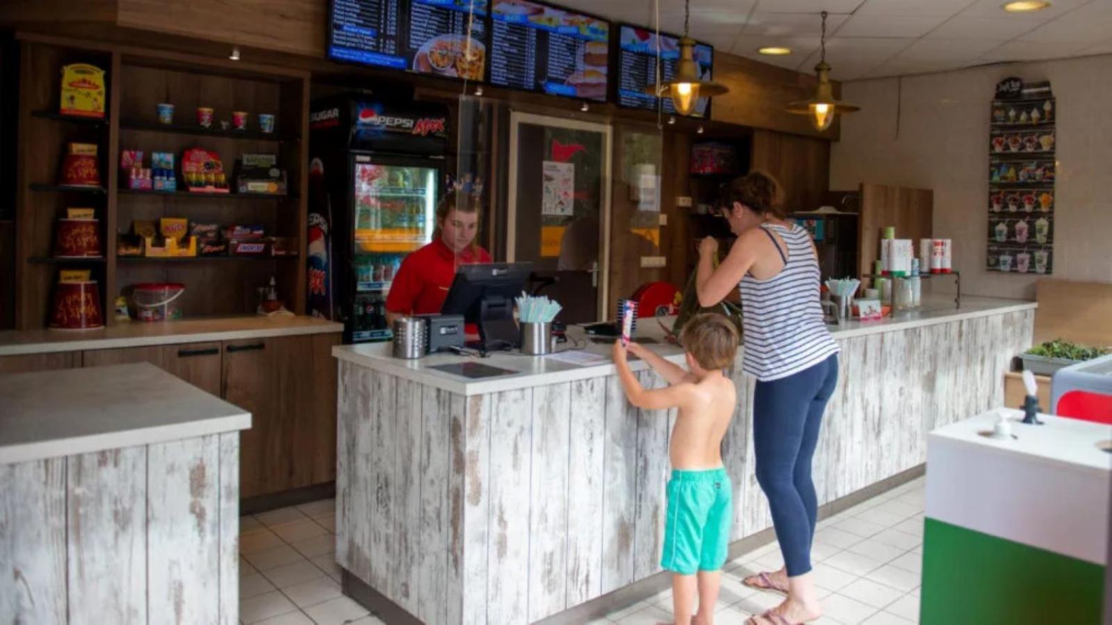 Вілла Kajuit423 6Pers 5Sterren Vakantiepark Bergumermeer Aan Het Water In Friesland Met Zwembad Suameer Екстер'єр фото